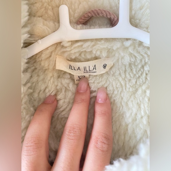 ILLA ILLA pink Sherpa Jacket - Picture 2 of 5